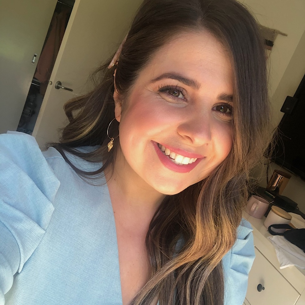Meet your Posher, Danielle